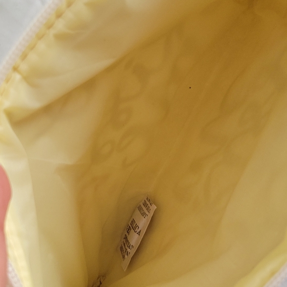 "So Kiss Me" make up bag clutch, NWT💗🎉🎊 - Picture 7 of 8